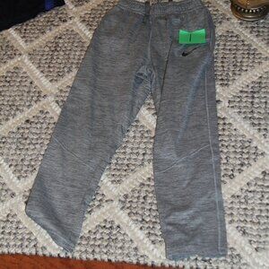 Boys Nike Thermal Fit pants Grey Size Large